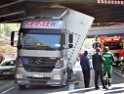 LKW blieb haengen Koeln Innere Kanalstr P07